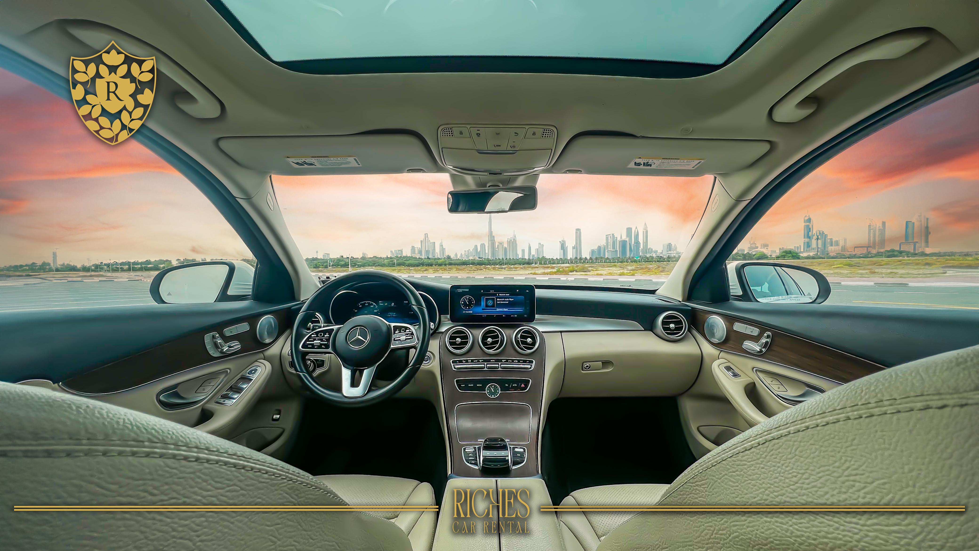 Mercedes C300 car image 2