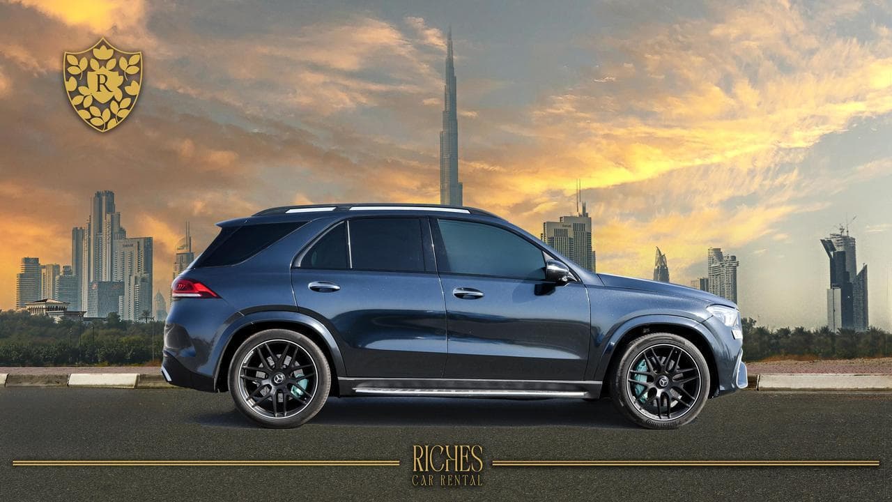 MERCEDES GLE 63s car image 3