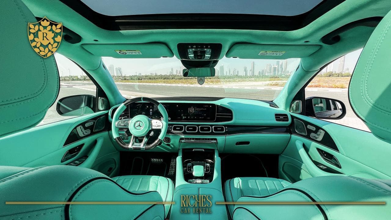 MERCEDES GLE 63s car image 2